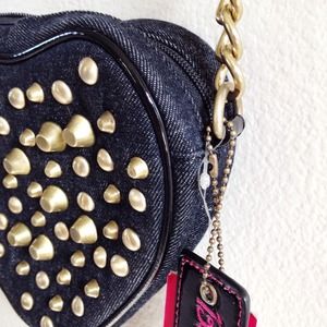 Betsey Johnson Bags - ONE DAY SALE! π NWT! Betsey Johnson crossbody Betsey Johnson Bags - ONE DAY SALE! π NWT! Betsey Johnson crossbody