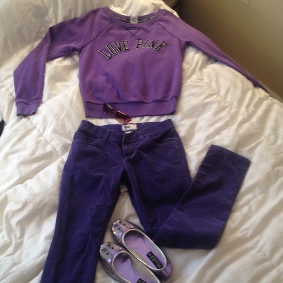 Low rise skinny purple cords, soft and tight😋