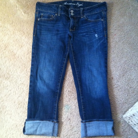 American Eagle Capri pants.