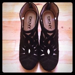 DKNY Donna Karen Black Suede Booties