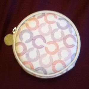 Coach change 'purse'