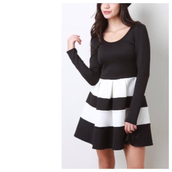 S O L D - Picture 4 of 4