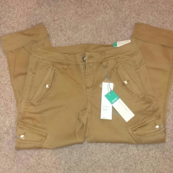 ESPRIT Relaxed Fit Cropped Pant - Picture 2 of 4