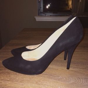 BUNDLED: Black suede pumps by Pour la Victoire