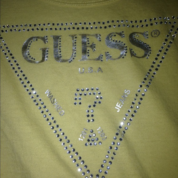 💛💎Guess Fitted Tee💎💛 - Picture 2 of 3