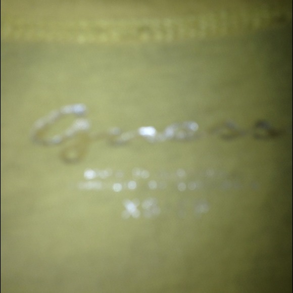 💛💎Guess Fitted Tee💎💛 - Picture 3 of 3