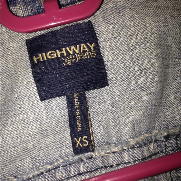 Cropped denim jacket - Picture 3 of 3