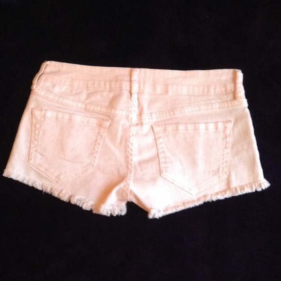 Pink Aztec Design Denim Shorts - Picture 3 of 3