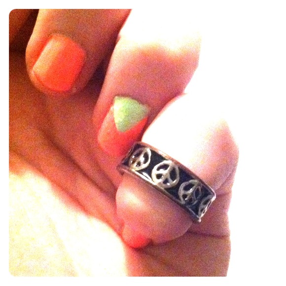 Ring - Picture 1 of 1