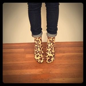 Leopard bootie by Tsubo