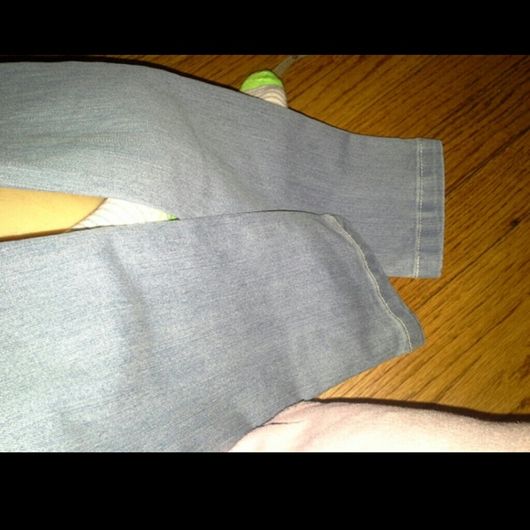 Light jeans - Picture 2 of 4