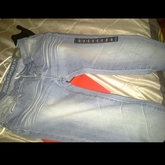 Light jeans - Picture 3 of 4