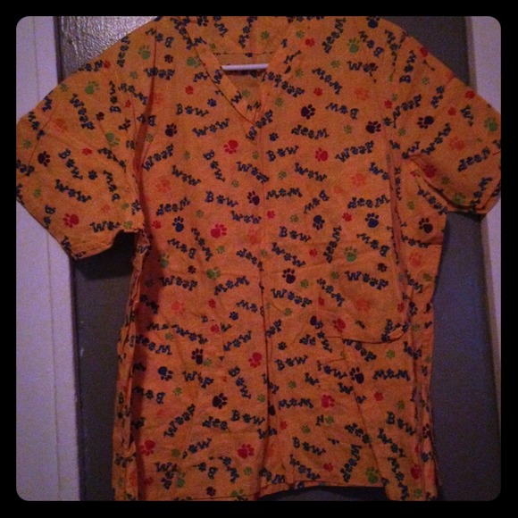 Scrub top