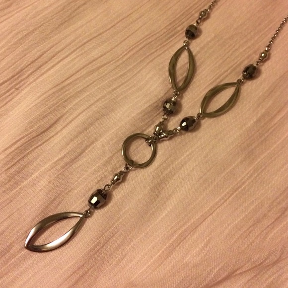 ✨Sold✨Lia Sophia Jewlery Set- Silver - Picture 3 of 3