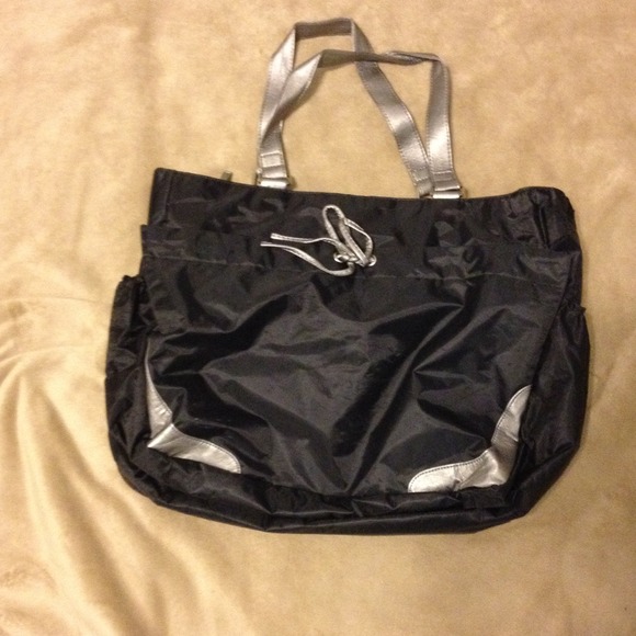 Overnight bag - Picture 1 of 3