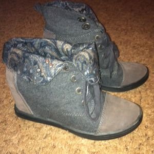 ●SALE● Grey wedge Booties