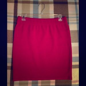 Magenta bodycon skirt