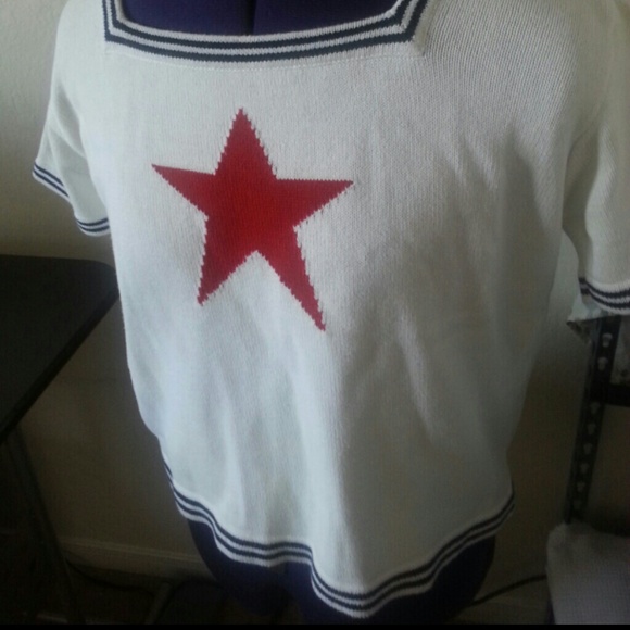 Gently used Liz clairborne sweater.  Small