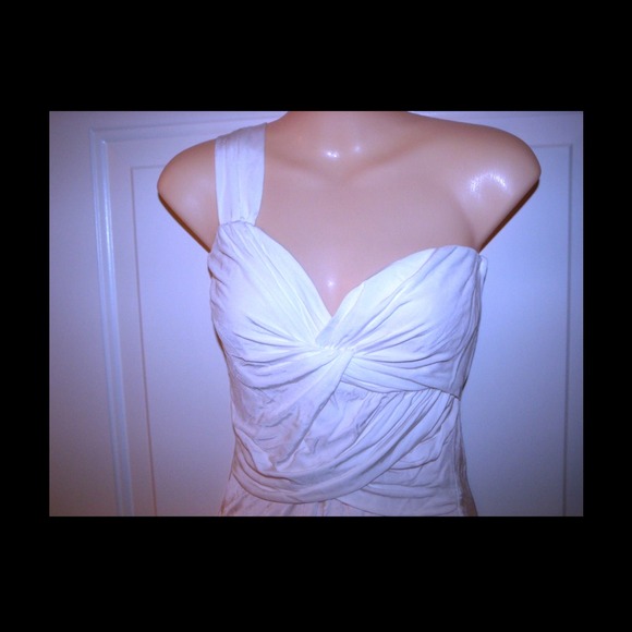 🚫 SOLD!! One Shoulder VS Dress🚫