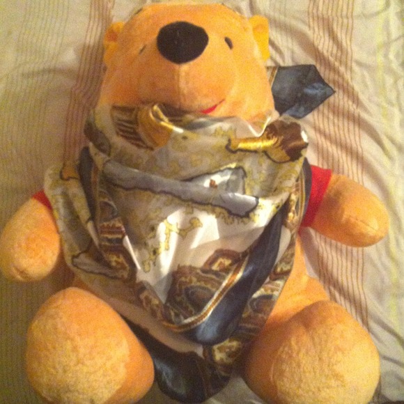 100% Polyester Scarf - Picture 2 of 3