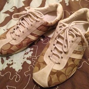 REDUCED COACH SHOES