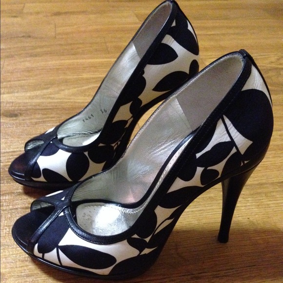 🎀REDUCED $🎀 Dolce & Gabbana pumps