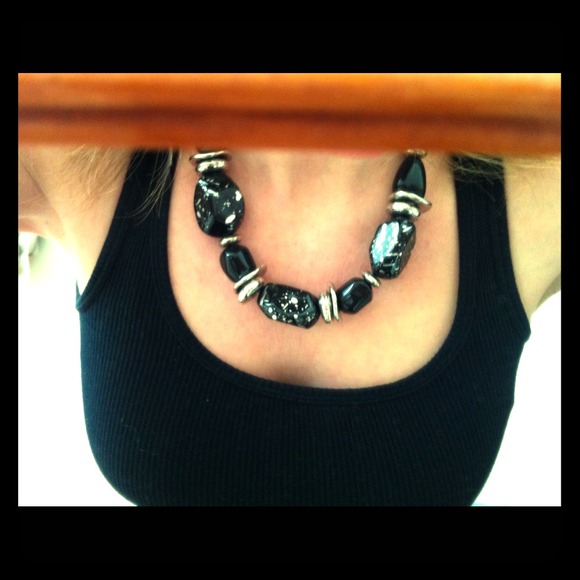 Necklace and earring set