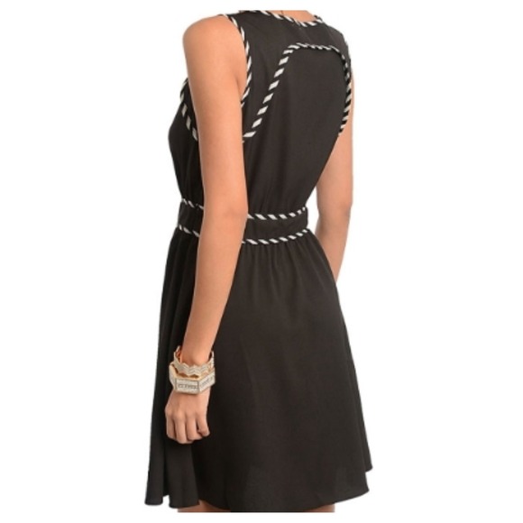 NEW! STRIPE CONTRAST DRESS - Picture 2 of 2