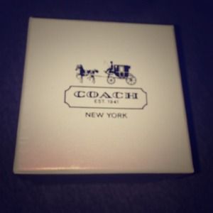 Brand new coach watch comes with tag/box