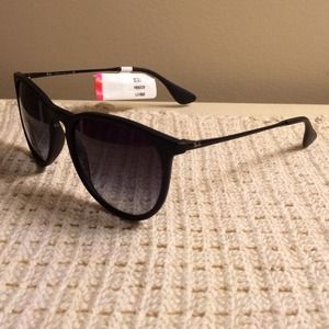 Ray-Ban Accessories - Authentic Ray-Ban Erika sunglasses!!! Ray-Ban Accessories - Authentic Ray-Ban Erika sunglasses!!!