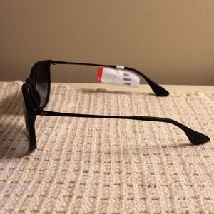 Ray-Ban Accessories - Authentic Ray-Ban Erika sunglasses!!! Ray-Ban Accessories - Authentic Ray-Ban Erika sunglasses!!!