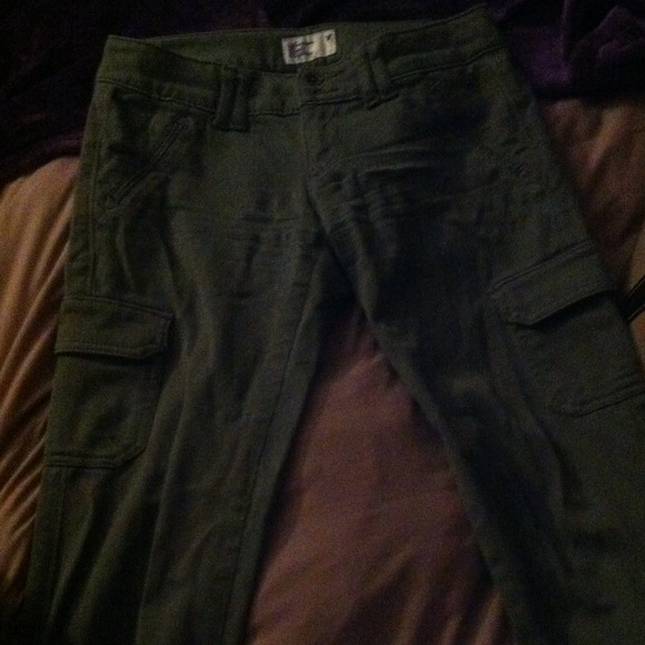 Green stretch pants