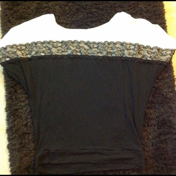 Bouncy fabric with color blocking with lace effect