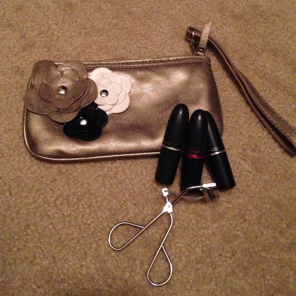 🚫Sold in a bundle 🚫Steve Madden Wristlet
