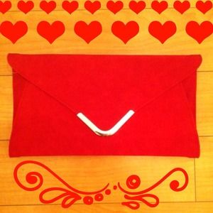 ❤❤❤Classic red clatch!❤❤❤