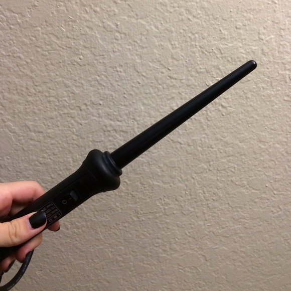 All black skinny wand .