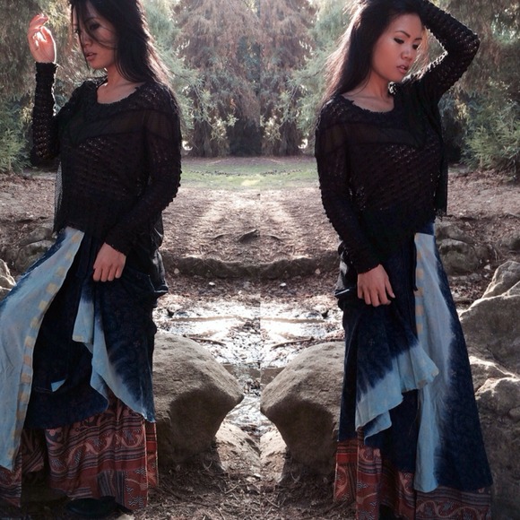 Dresses & Skirts - Bohemian Reversable tiered sarong skirt.