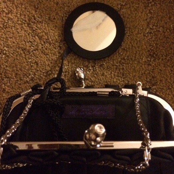 Lovely 👛!!!❤️❤️❤️ - Picture 3 of 3