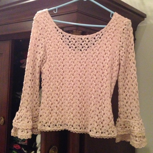 FREE PEOPLE CROCHET CROPPED SWEATER - Picture 1 of 4