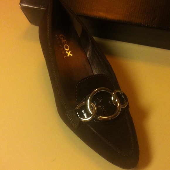 Geox heels - Picture 1 of 2