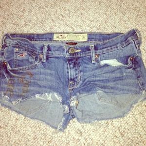 hollister cut off shorts