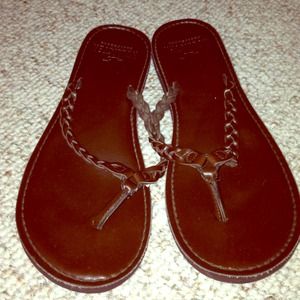leather hollister flipflops