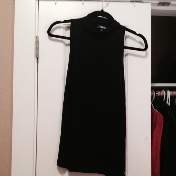 Tildon black turtle neck tank - Picture 2 of 2