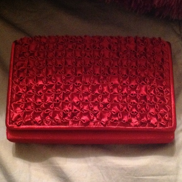 Kate Landry Handbags - NWT👜Kate Landry clutch👜