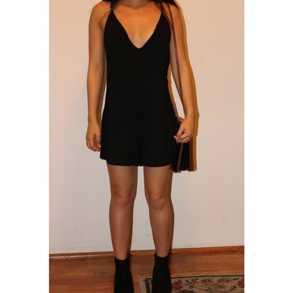 ✨ PRICE REDUCED ✨ Brandy Melville Black Romper. 🌸