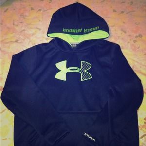 Under Armor sweatshirt