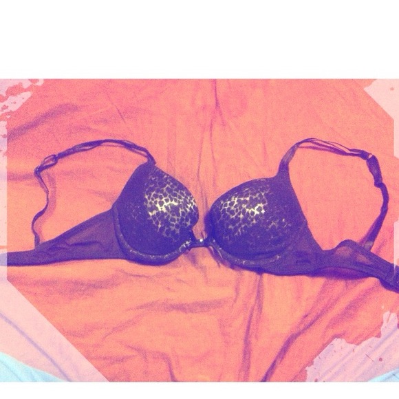 Black & Silver cheetah print bra (: