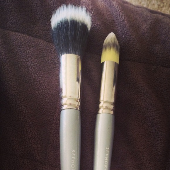 SOLD!!2 Sephora Makeup brushes