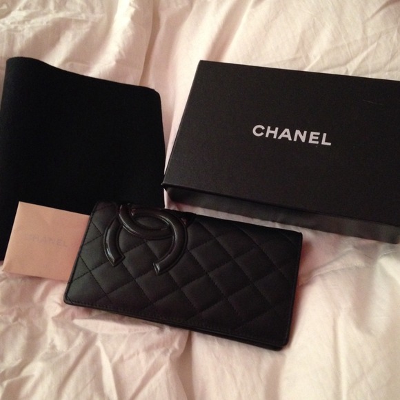 🎀Authentic Chanel wallet🎀
