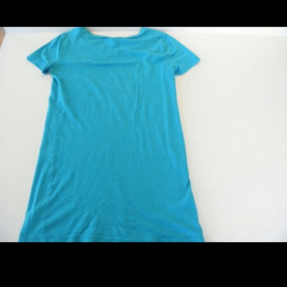 SOLD Hollister Tee - Picture 2 of 3